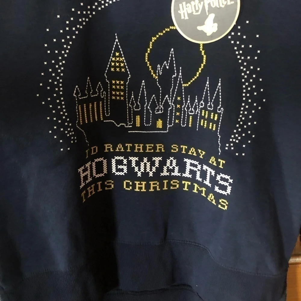 Hogwarts Christmas Sweater - Picture 2 of 10